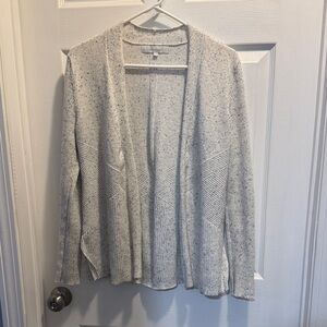 Verve Ami Heathered Open-Front Cardigan in Light Gray